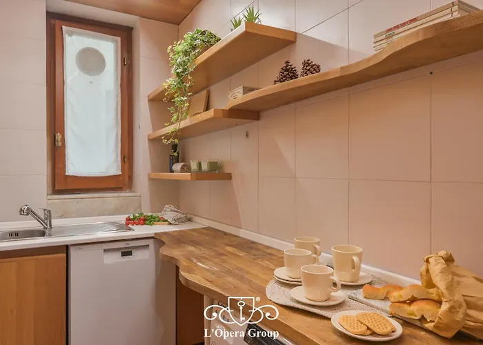 Mare Aurum - L'opera Group アパート